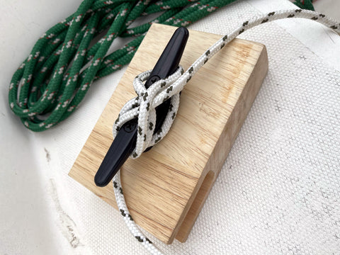 Portable Nautical Knot Tying Kit